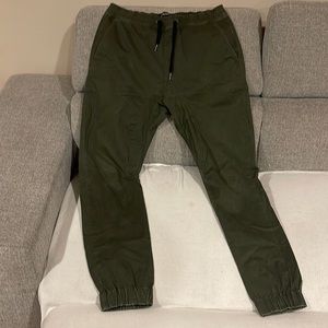 Zanerobe olive color size 34 men’s joggers